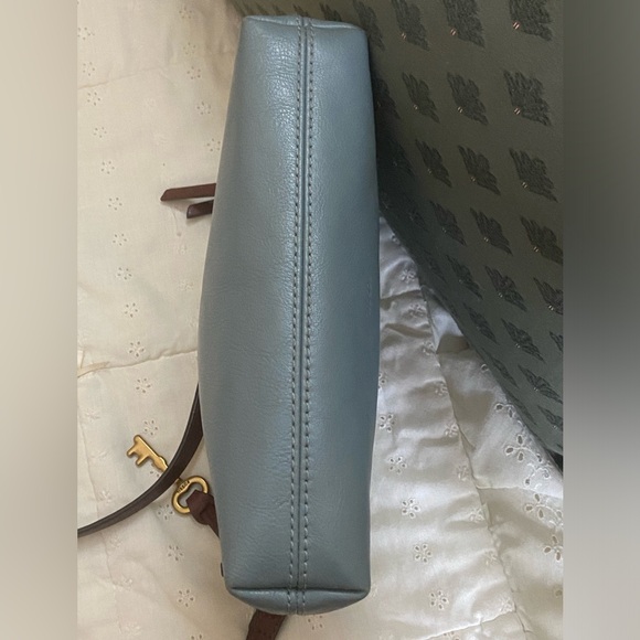 Fossil Fiona blue small crossbody. Cow hide leather. Man made trim. - Picture 14 of 16